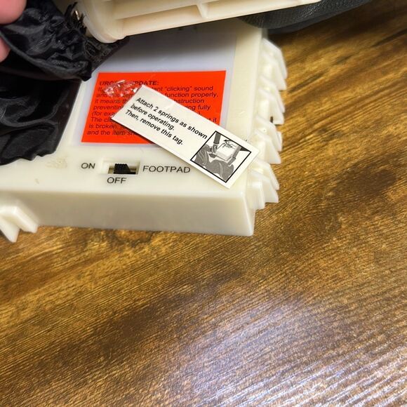 Spirit Halloween Black Jumping Spider 01116706 24” Decor USE ONLY DOESNT WORK - Picture 8 of 10